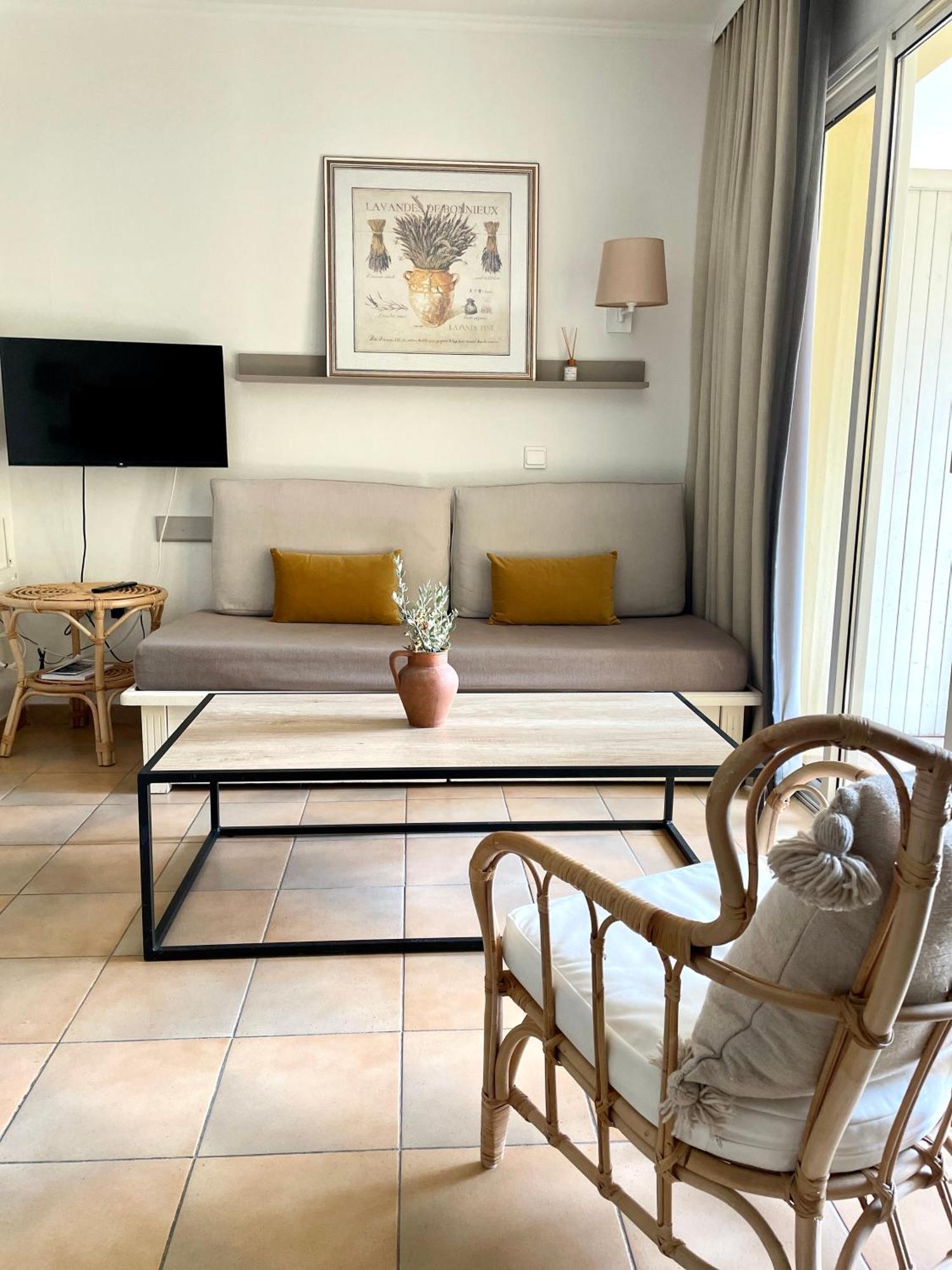 Appartement Golf De Pont Royal Mallemort Extérieur photo